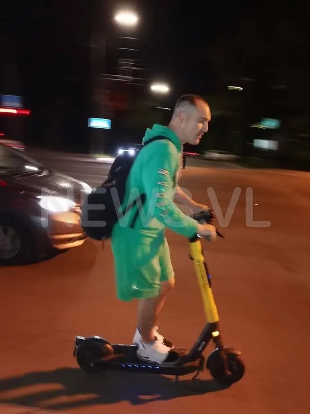 Избили самокатчика. Задержание пьяной блондинки прикольные картинки. Аварии электросамокатов. Избили самокатчика. Избили самокатчика.