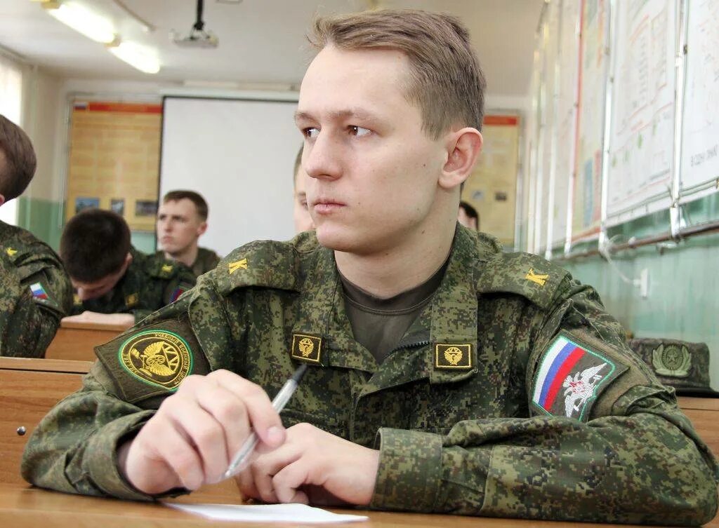 Идти ли военную кафедру