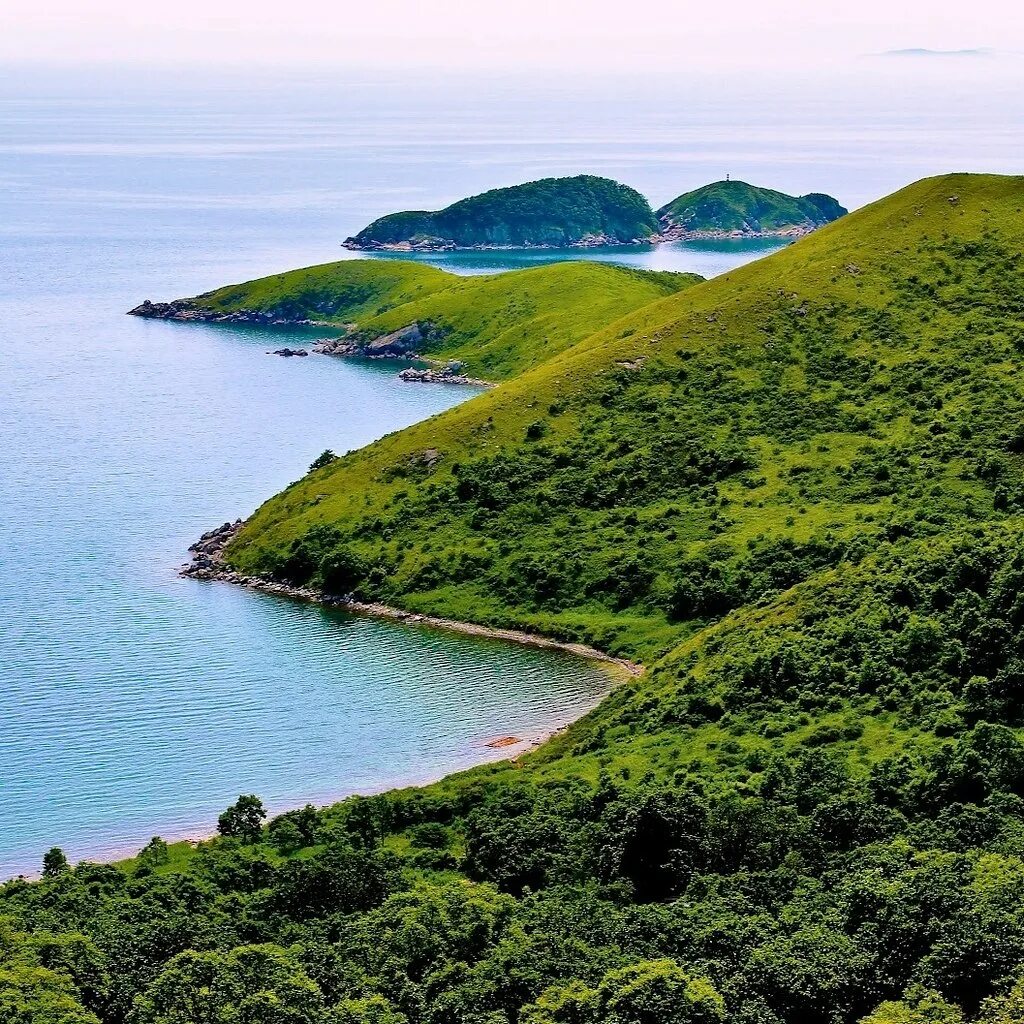 залив. мыс гамова бухта витязь. находка приморский край мыс пассека. бухта галечная полуостров гамова. полуостров с морскими заливами.
