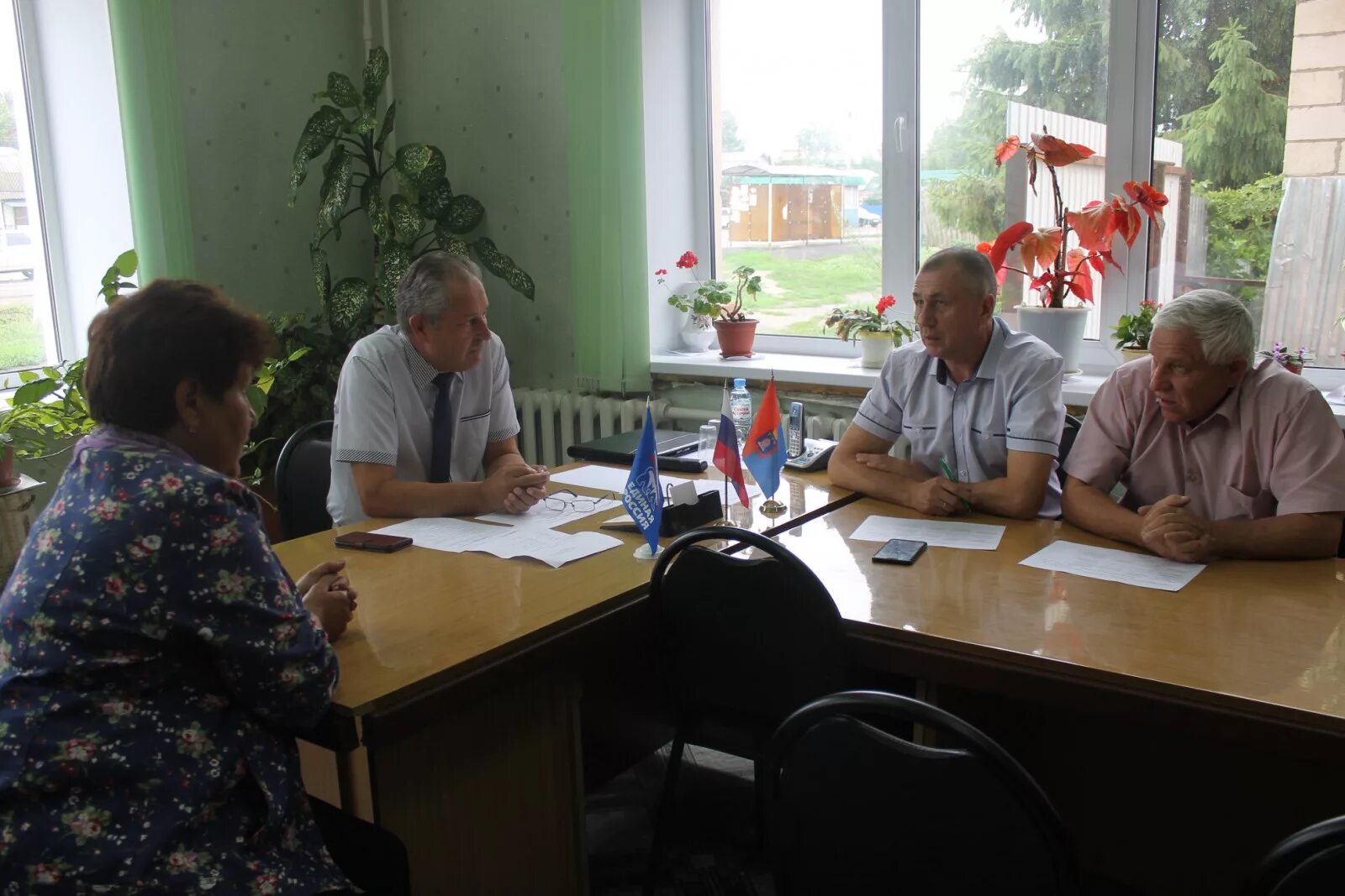 Сосновский район тамбовская область. Крестовоздвиженский храм, сосновка. Сосновка тамбовская область интернациональная улица. П. Сосновка тамбовская область памятник.