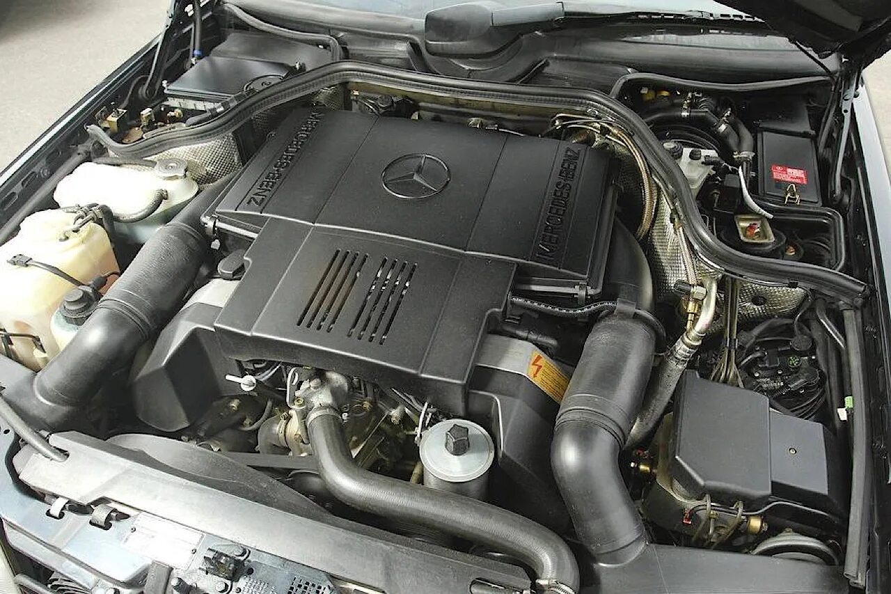 Дизеля w124. W124 e500 мотор. 124 е500 мотор. mercedes benz w124 500e двигатель. мерседес е500 w124 двигатель.