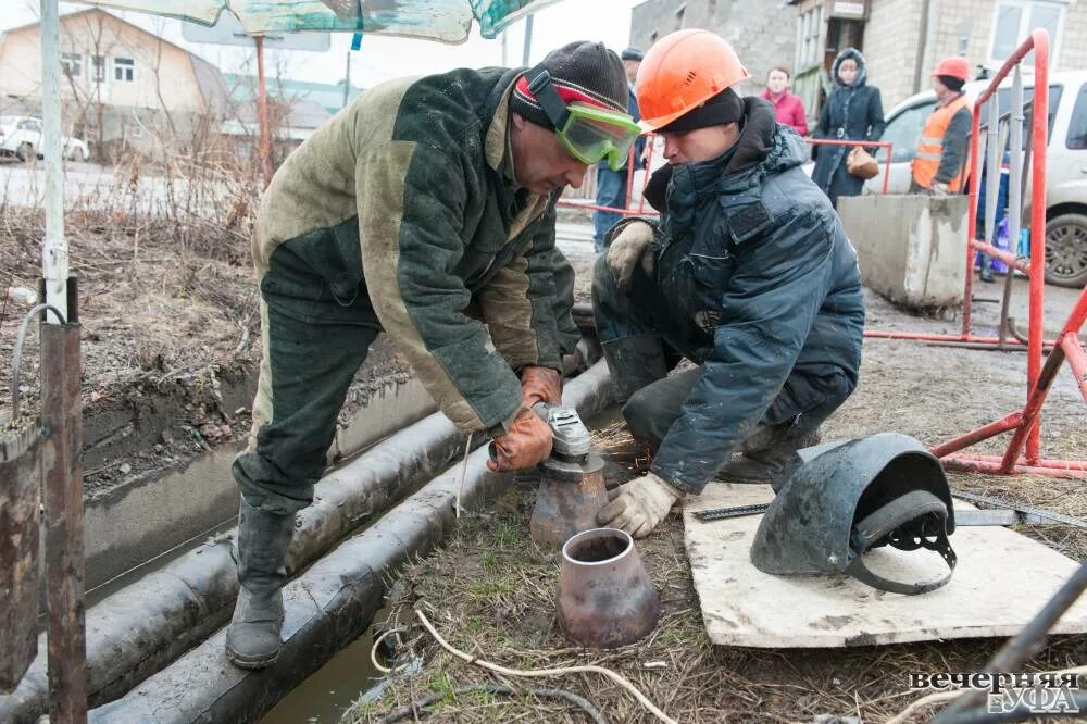 Тепловые сети осуществляют