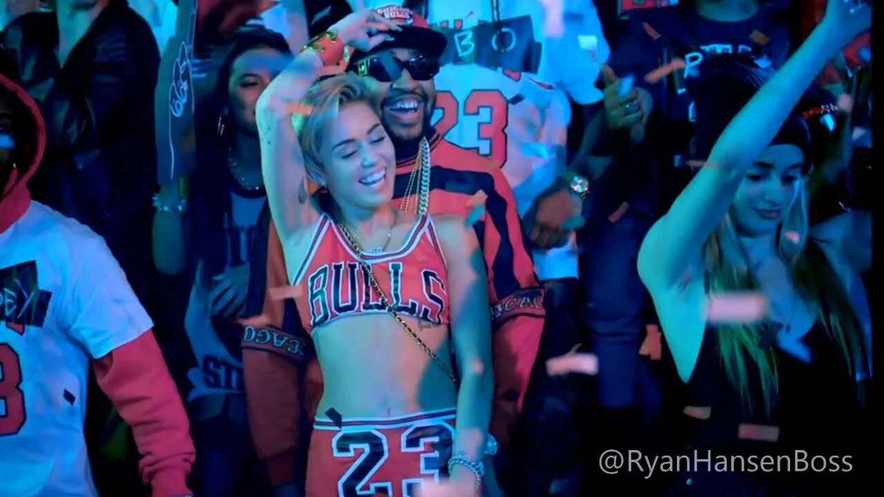 Mike will made it 23 miley cyrus. Майли сайрус bulls 23. Miley cyrus. 23 feat miley. Wiz khalifa, miley cyrus.