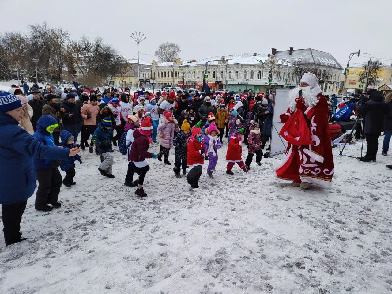 Новости начавшегося дня. Вологда забег 2022. Новогодний забег Орехово-Зуево 2021. Забег Чита 2022. Забег Саранск 2022.