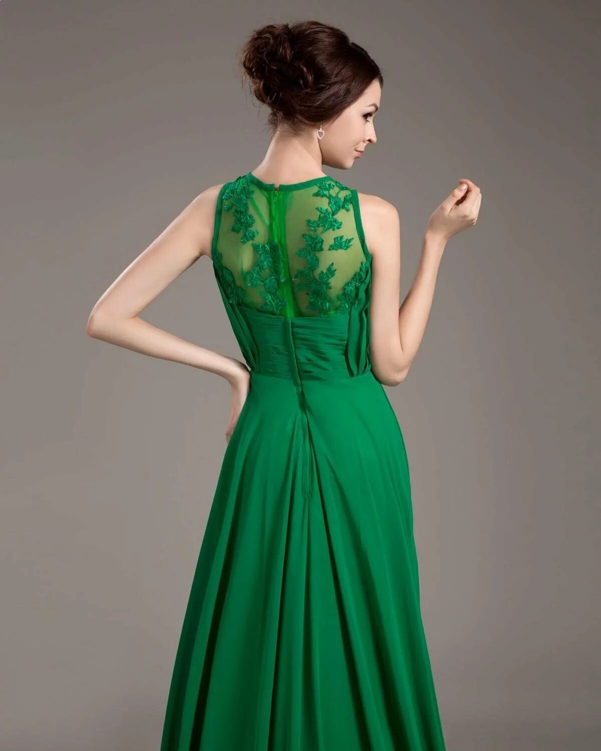 Сонник зеленое платье