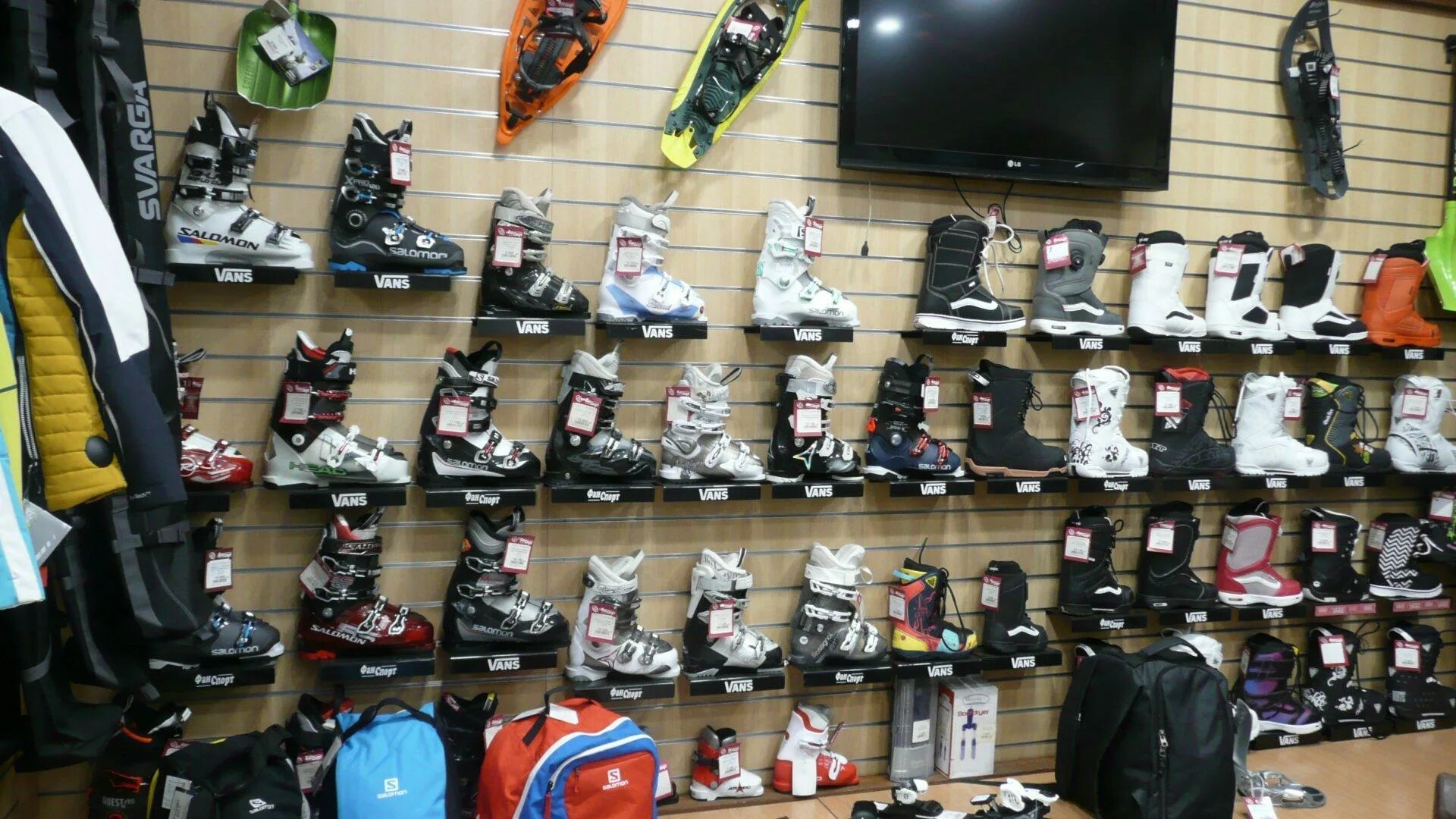 Магазины спортивных товаров Новокузнецк. Sport shop Новокузнецк. Чемпион магазин Новокузнецк. Спортивные магазины новокузнецк