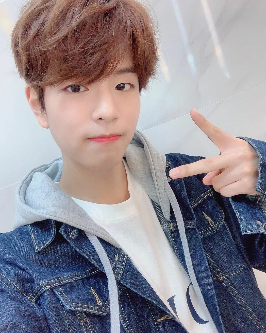 Сынмин улыбается. Ким сынмин. ким сынмин из stray. ким сымин stray kids. ким сынмин 2025.
