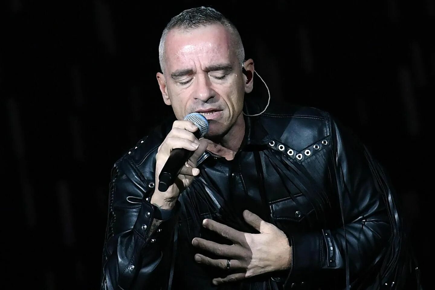 Шер и рамазотти piu. Eros Ramazzotti 2022. Ерос Рамазотті. Эрос Лучано Уолтер Рамаццотти. Eros Ramazzotti cher.