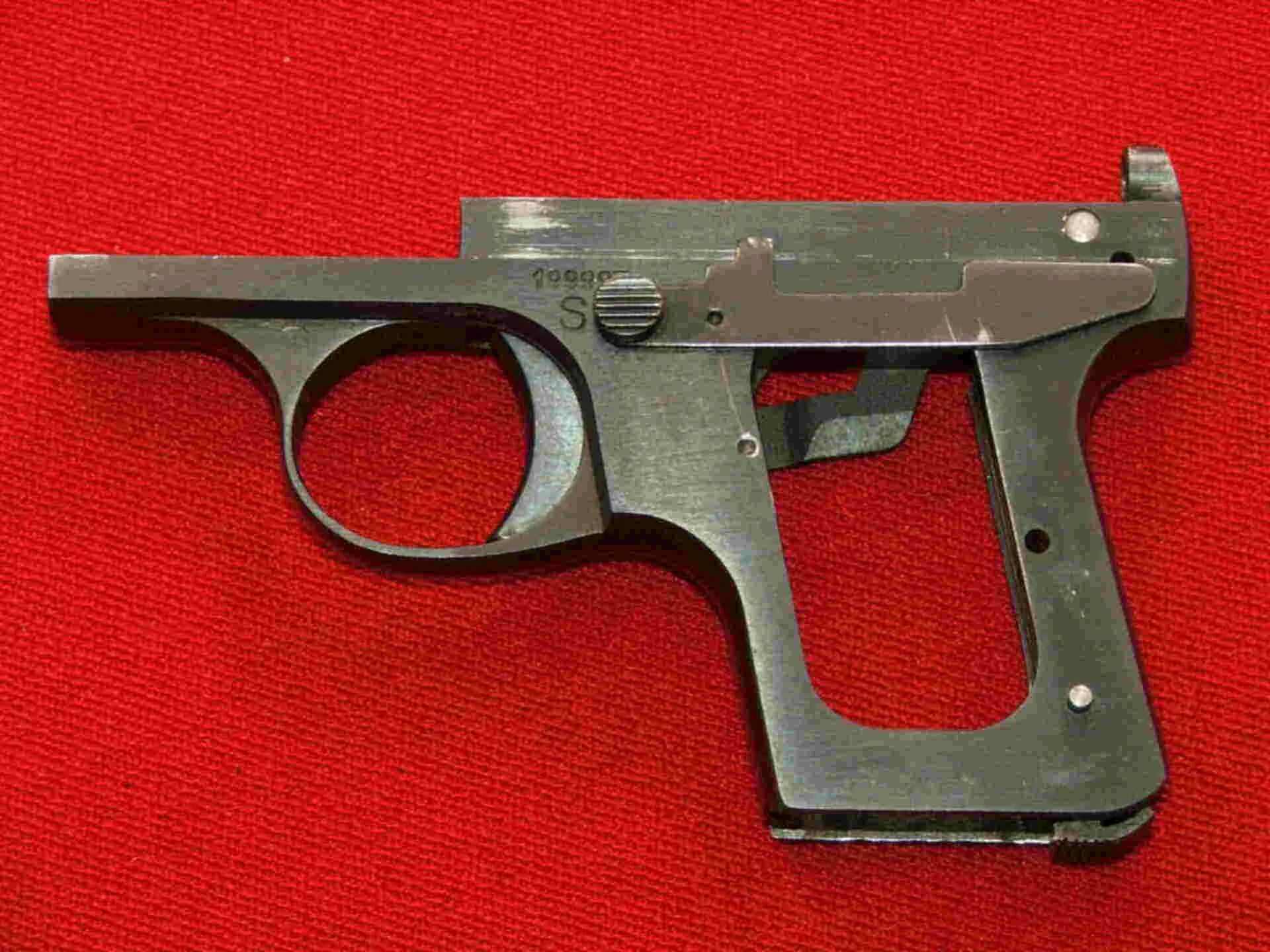 Baby browning. Браунинг 6.35. Браунинг Беби 6.35 мм. Browning FN 1906 Калибр 6.35. FN Baby Browning.