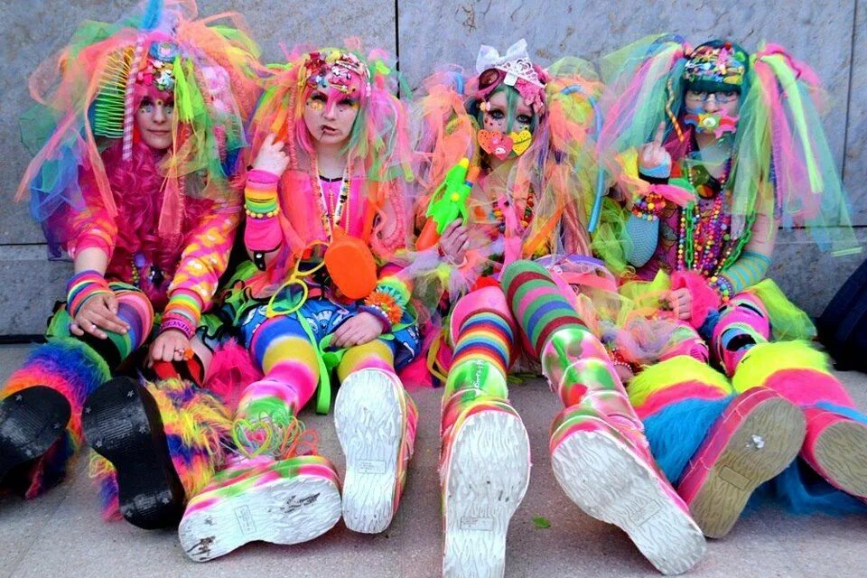 Техно рейверы. Рейверы субкультура. Техно рейверы. Рейверы субкультура. Ravers субкультура.
