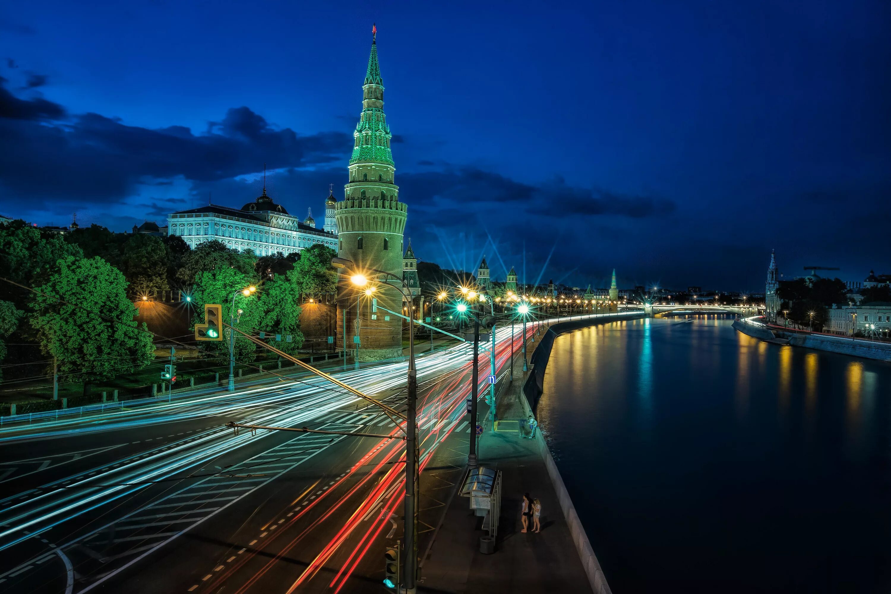 Москва красиво ночью. Россия Москва ночью. Китай город ночью Москва. Кремлевская набережная ночью. Красивые пейзажи Москвы.