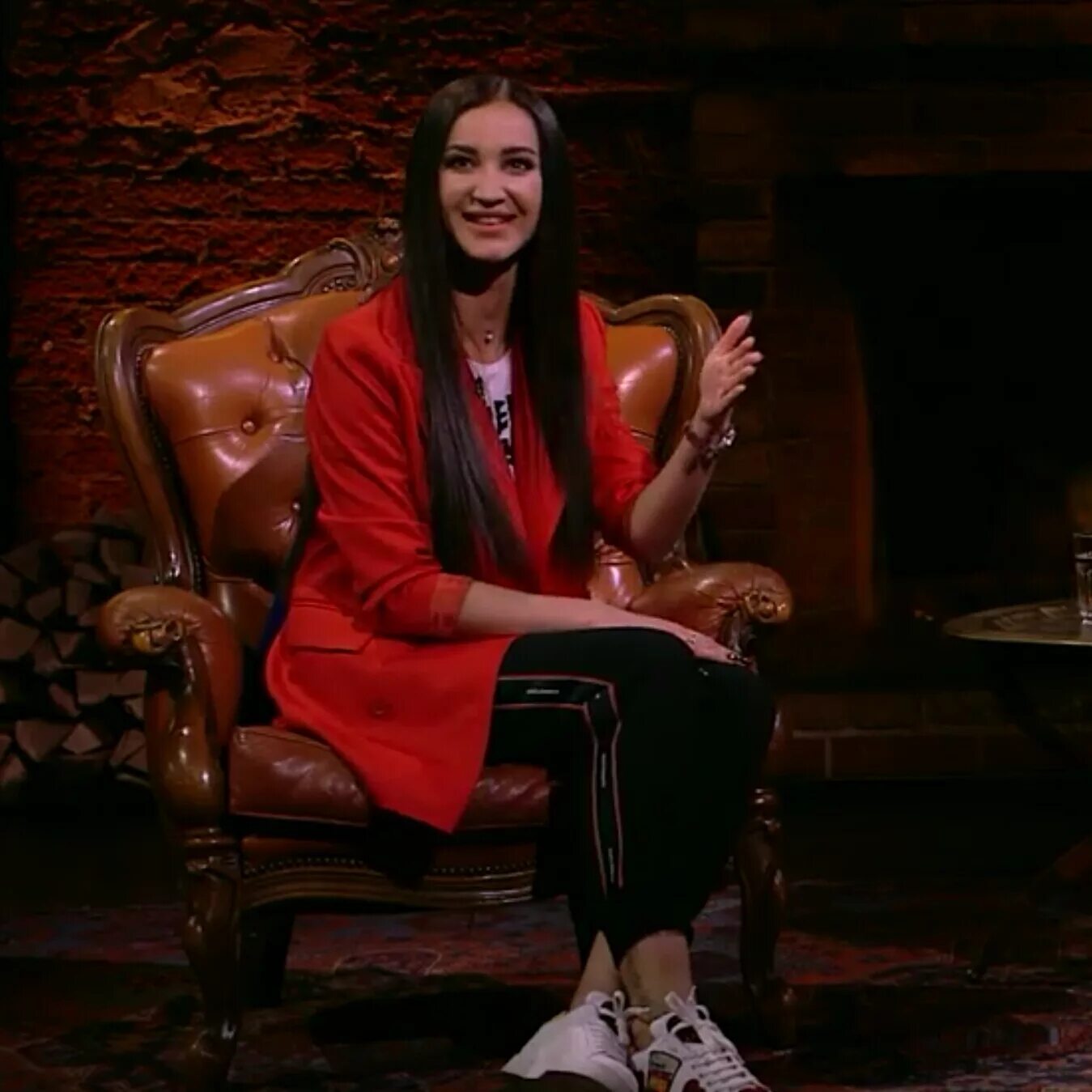 Образ бузовой в клипе. Бузова 2023. Оля бузова водица. Бузова водица обложка. Слушать ольгу бузову все песни.