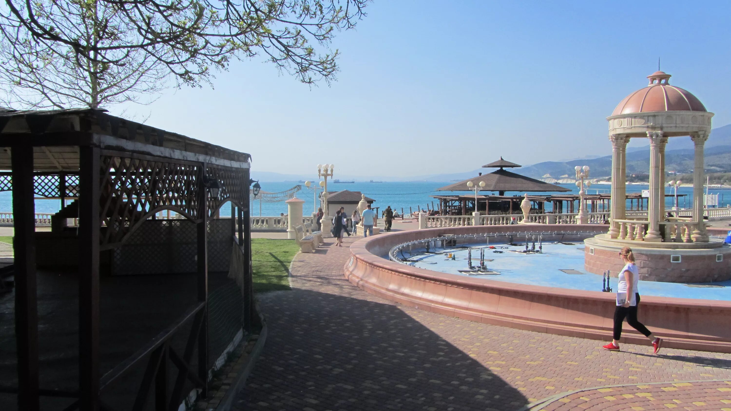 Отель дельфин пицунда. Кабардинка ул революционная 105. Санатории кабардинка 2023 год. Санаторий кабардинка геленджик. Отель пансионат кабардинка геленджик.