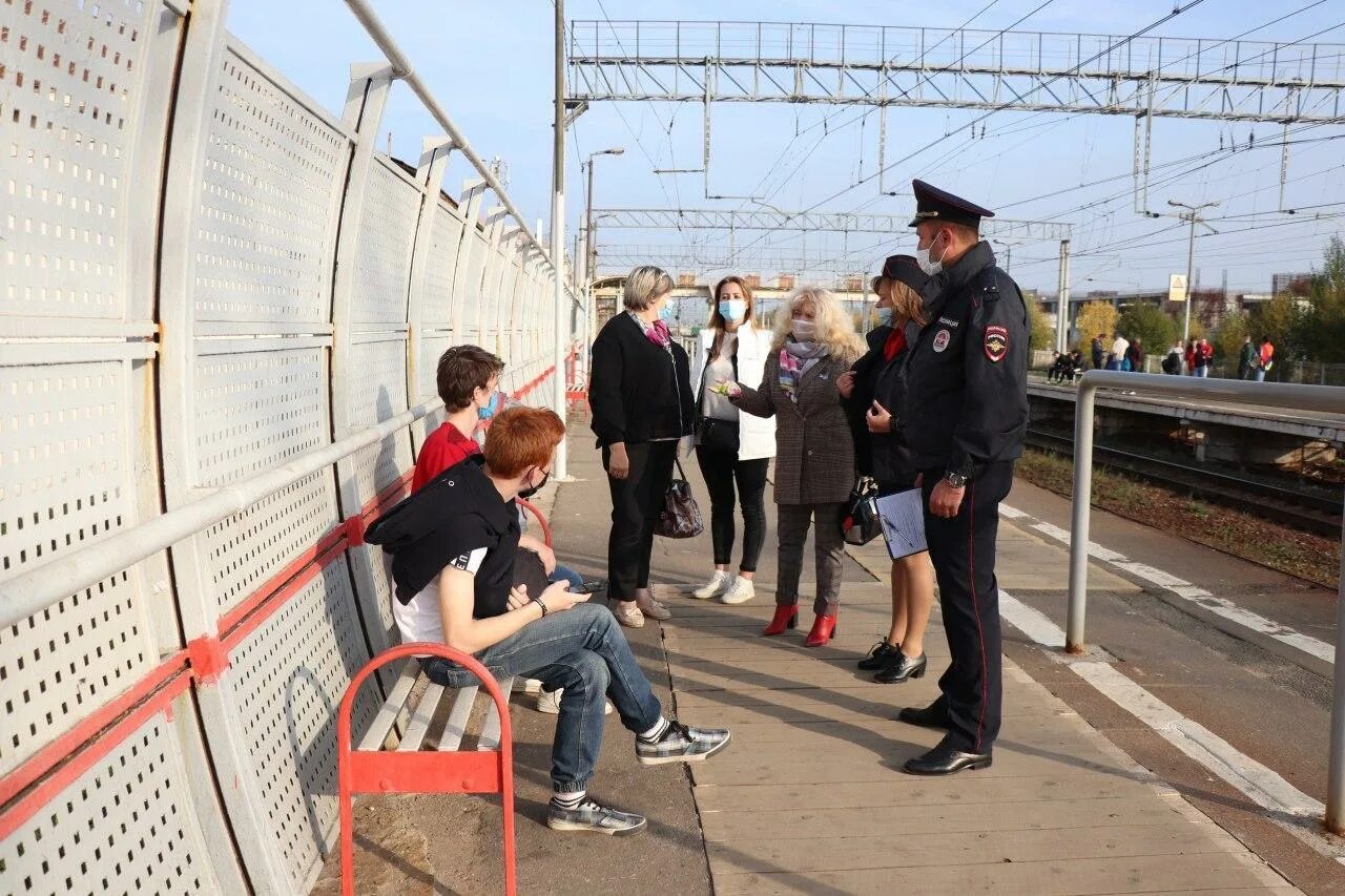 встреча анфисы и кирьяна на вокзале видео. встреча анфисы и кирьяна на вокзале видео. встреча анфисы и кирьяна на вокзале видео. вечный зов фильм кирьян инютин. жена кирьяна в вечном зове.