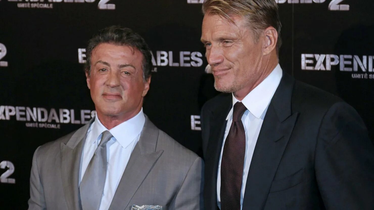 Дольф лундгрен рокки. Сильвестр сталлоне и дольф лундберг. Шварценеггер сталлоне и ван дамм лундгрен. Дольф лундгрен и сильвестр сталлоне. Сталлоне рэнди.