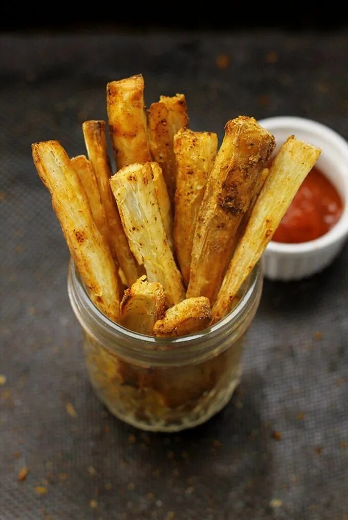 Юкка это еда. Yuca fries. юка еда. юка блюдо. юка картошка венесуэльская.