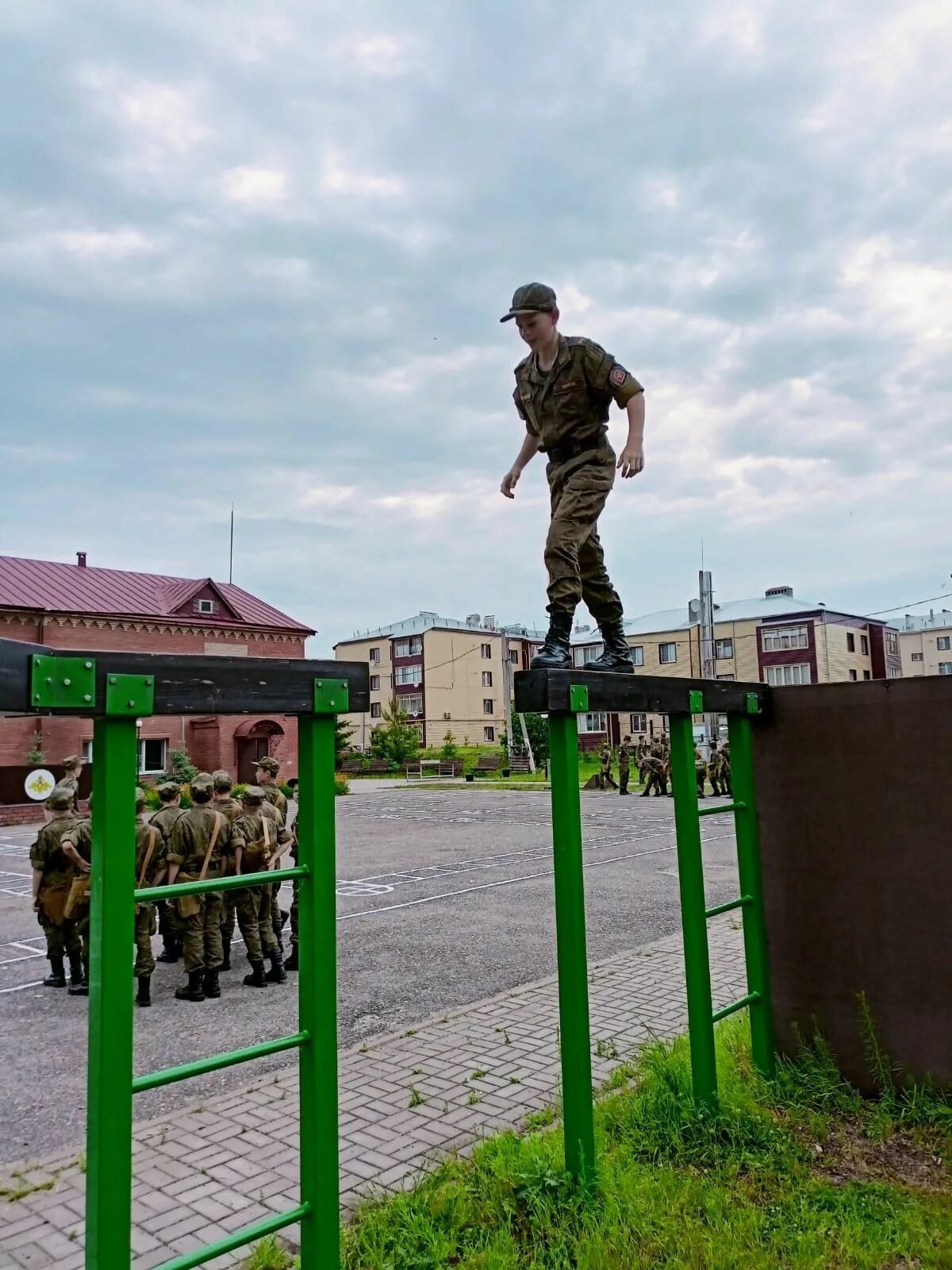 Военные сборы. Военно полевые сборы. Военно полевые сборы в Завьялово 2004г. Скамейка Полевая армейская.