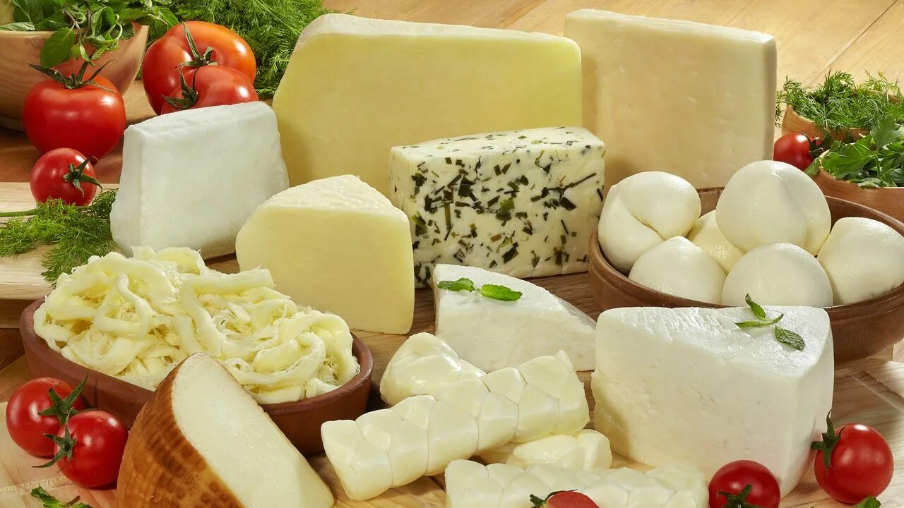 Сыры ассортимент. Молочные продукты. Фермерские сыры. Сыры и сырные продукты.