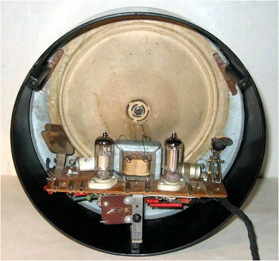 Луч приемник. Луч приемник. Радиоприемник луч-1м. Батарейный радиоприемник луч. Советский радиоприемник луч.