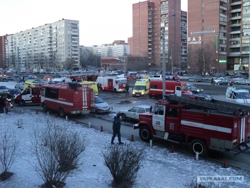 В санкт петербурге взорвался дом. В санкт петербурге взорвался дом