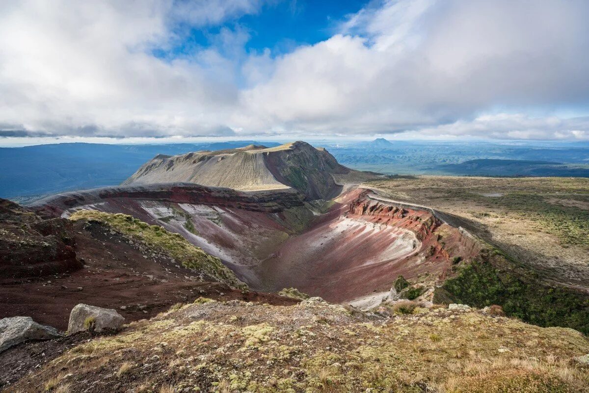 Окрестности нальчика горные на велосипеде. Горы. Природные парки ергаки. Горы. Зимний хвойный лес горы.