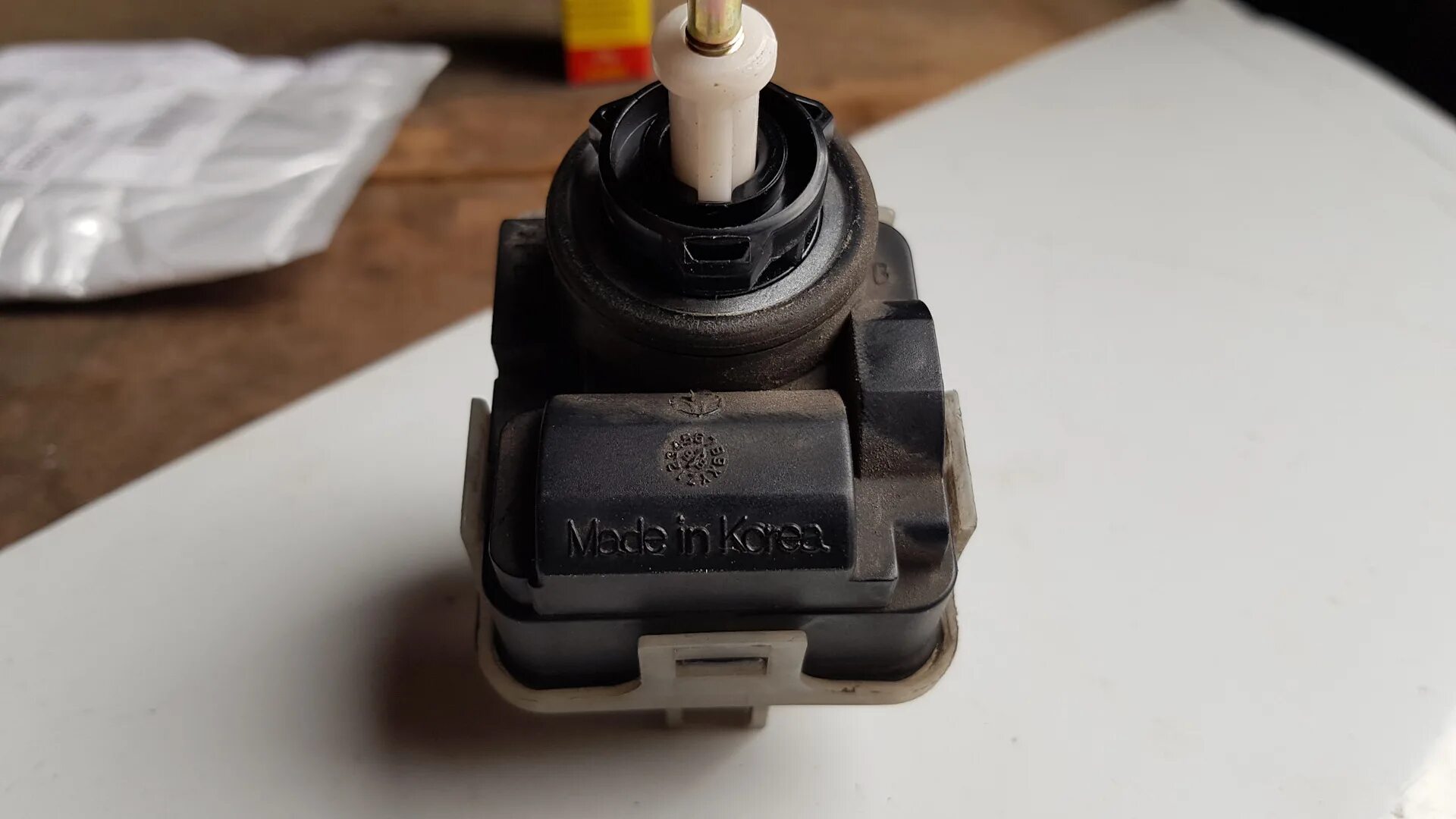 Корректор фар соната 4. Провод корректора фар. Корректор фар гидравлический 2190. Электрокорректор фар 2123. Электрокорректор фар калина 1.