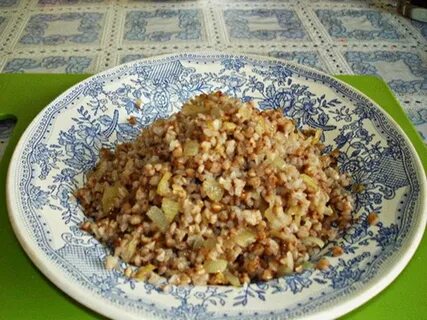 Жареная гречка с луком и морковью