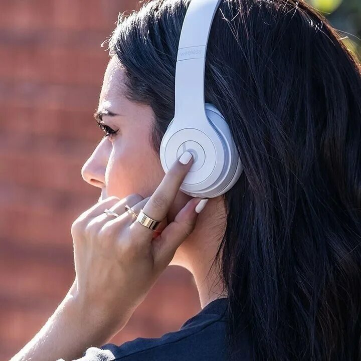 наушники в уши и никто не нужен. музыка в ушах текст. музыка в ушах текст. наушники в уши и музыка глушит и никто не нужен потому что так лучше. Beats solo 3 wireless.