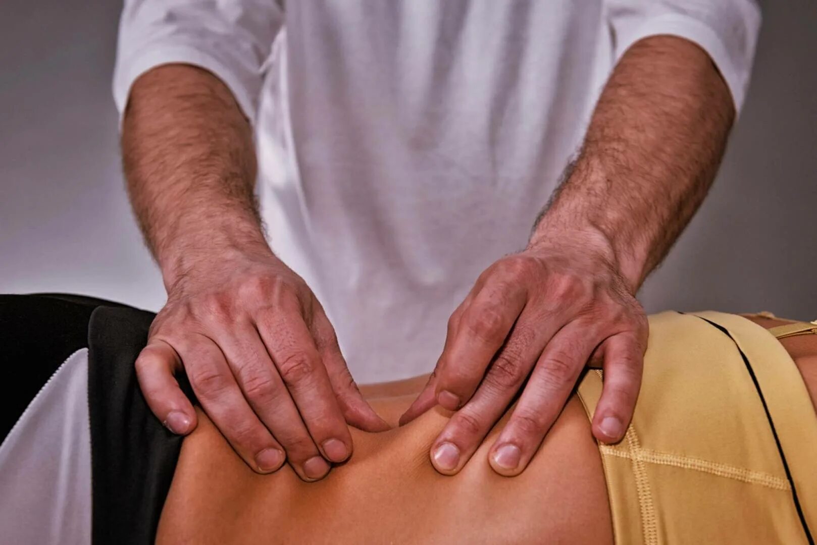 Миофасциальный массаж тела. Полный массаж всего тела. Что такое миофасциальный массаж. Миофасциальный массаж тела. Миофасциальный массаж лица техника.