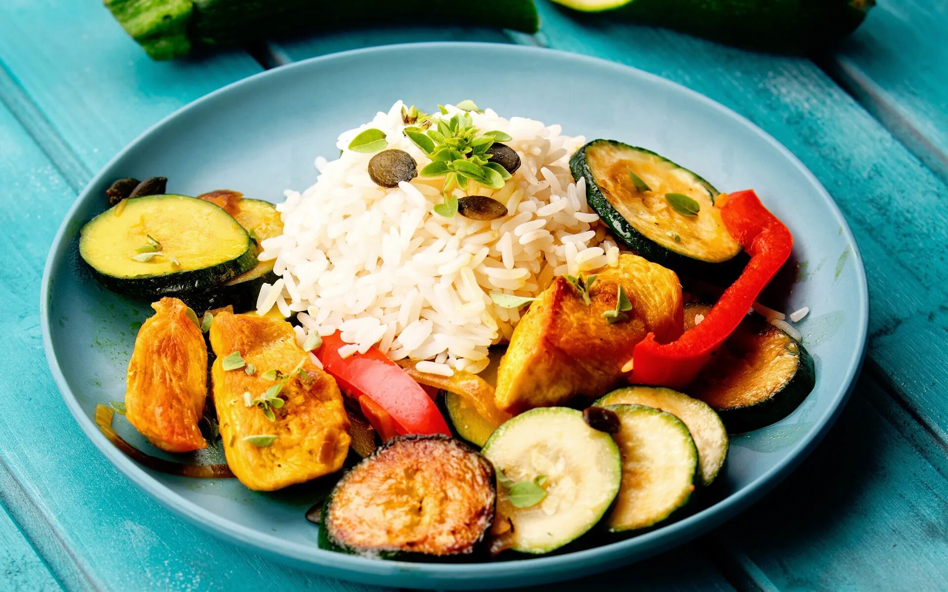 Картофель с рисом и овощами