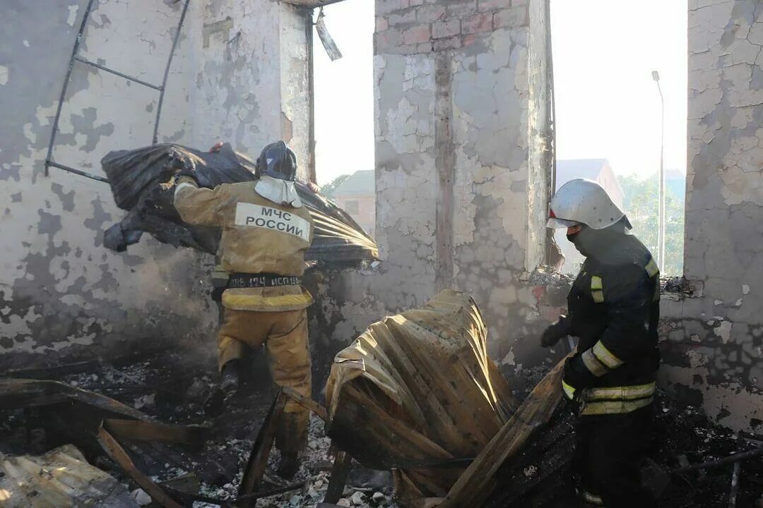 Фото дагестан пожар. Пожар в хасавюрте сегодня. Пожар в дагестане. Пожары в дагестане. Пожар в дагестане.