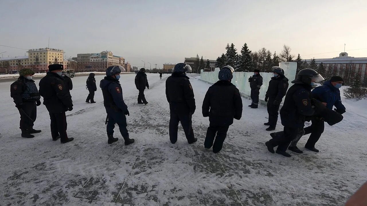 Митинг Навального в Барнауле. Навальный в Барнауле. Жигульский Барнаул митинг. Митинг в барнауле