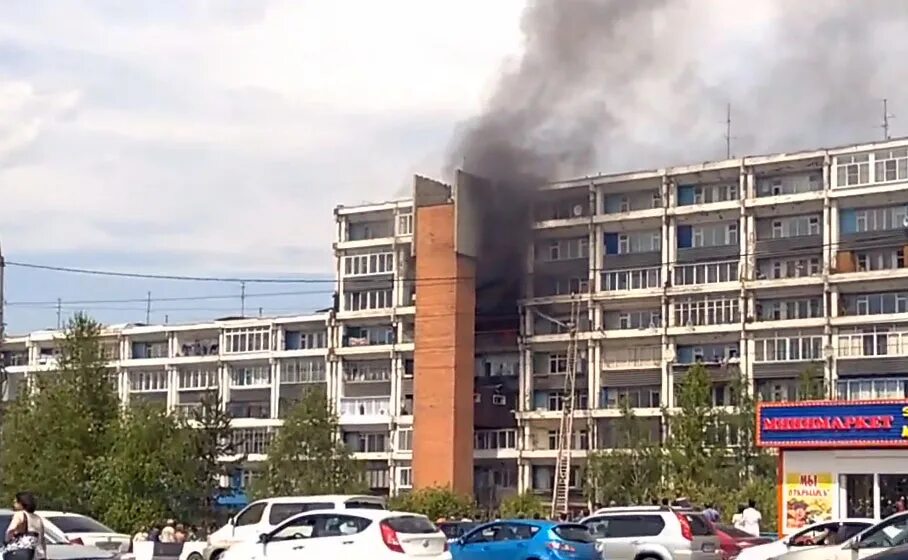 Дом павлова иркутск. Дом корабль иркутск архитектор. Дом корабль в иркутске в солнечном. Корабль иркутск дом корабль. Корабль иркутск дом корабль.