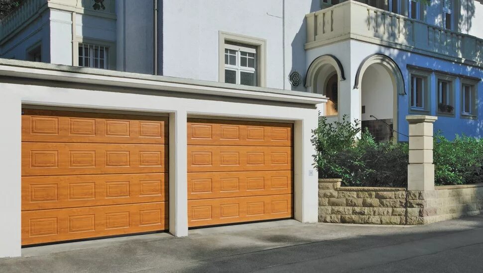 Hormann a60. Привод распашных ворот херман. Складные ворота дорхан. Херман ворота въездные. Ворота гаражные секционные hormann распашные.