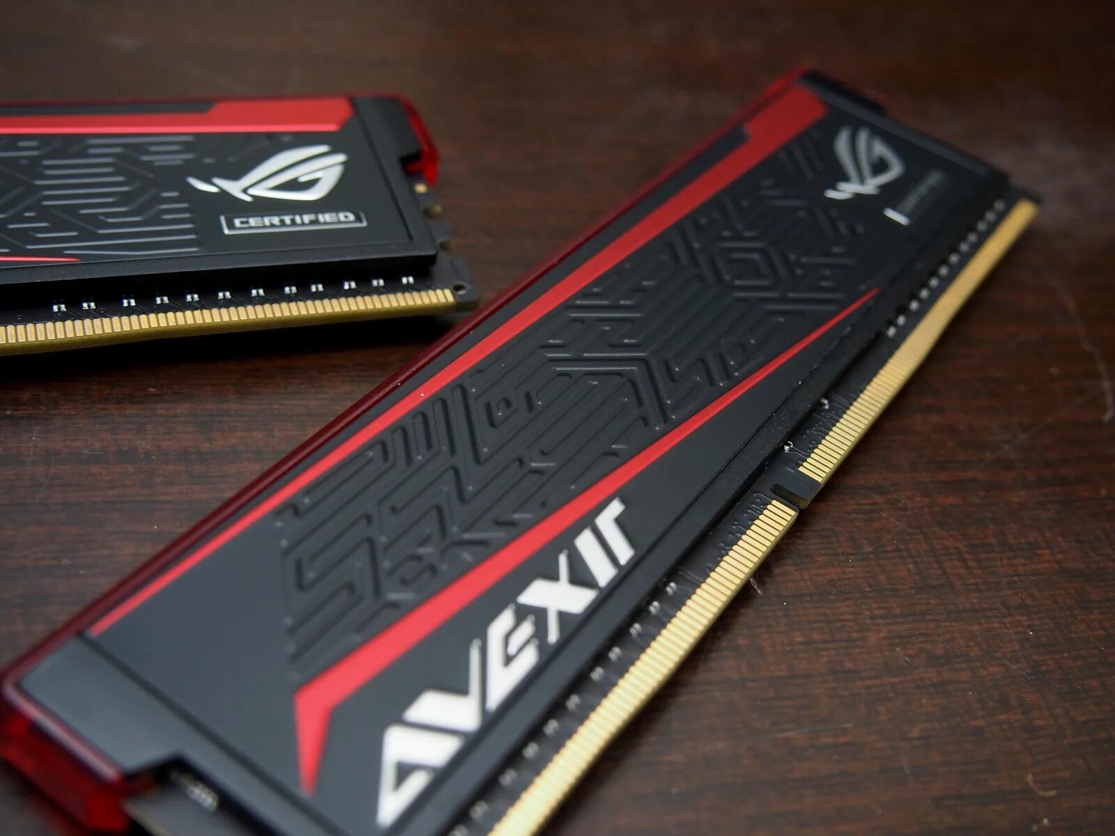 Купить память в россии. Оперативная память ASUS ROG. ASUS ROG ddr4 Оперативная память. Оперативная память ASUS ROG 3200. Оперативная память ASUS ROG 3200 ddr4 32gb.