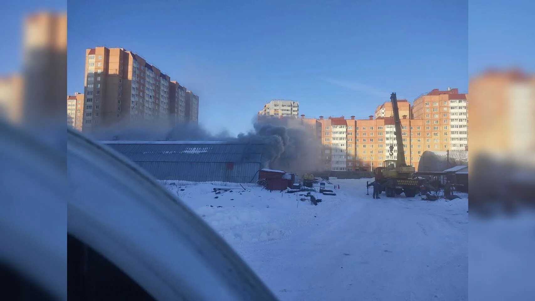 Что горит в горелово сейчас. Пожар в Санкт-Петербурге. Пожар фото. Горелово. Сильный пожар.