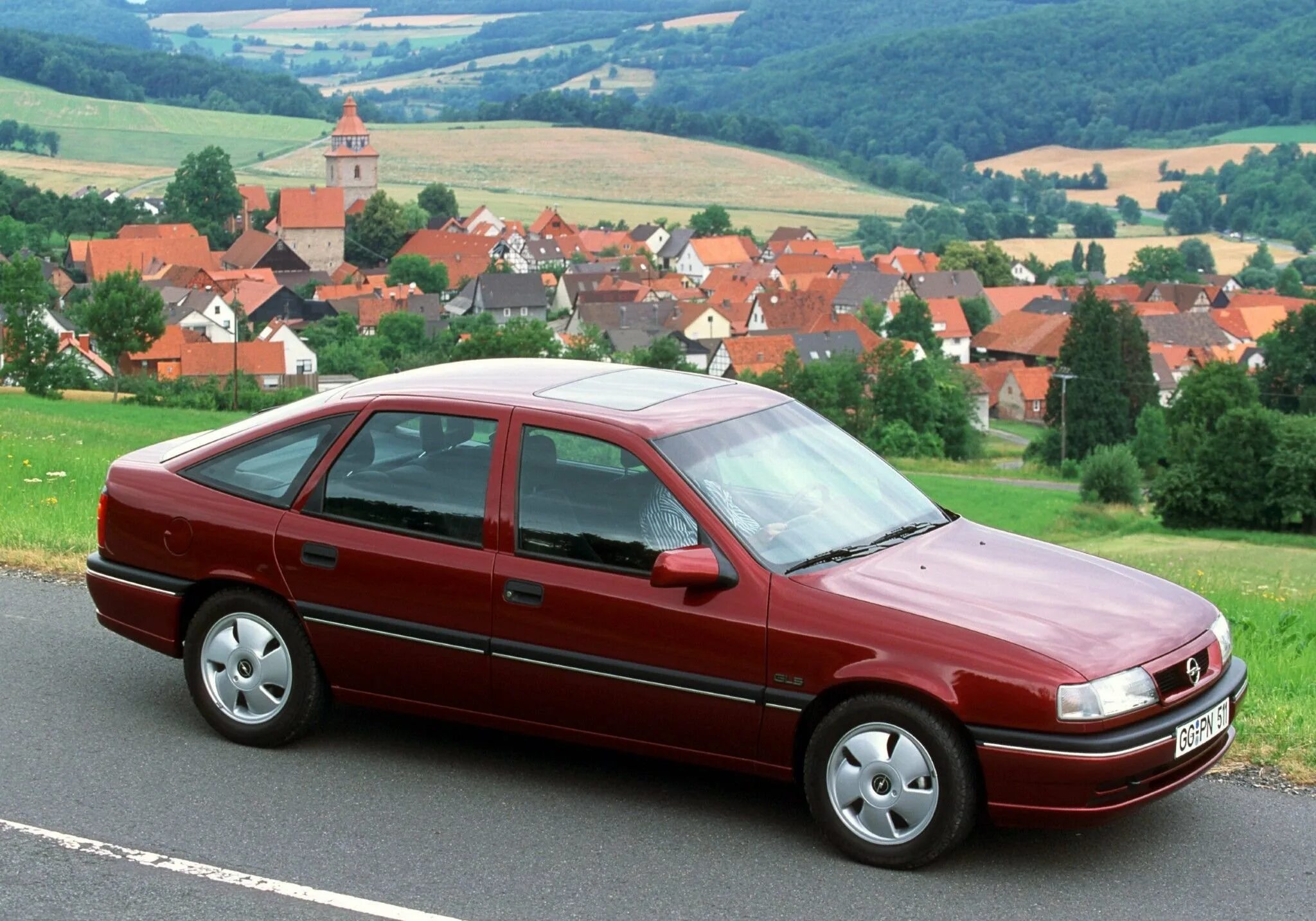 Года выпуска опель вектра б. Opel Vectra 1992. Опель Вектра хэтчбек 1995. Opel Vectra 1. Опель Вектра с 1.8 1995.