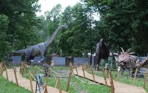 Динозавры в туле в белоусовском парке