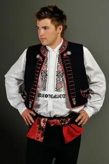 Места костюмы