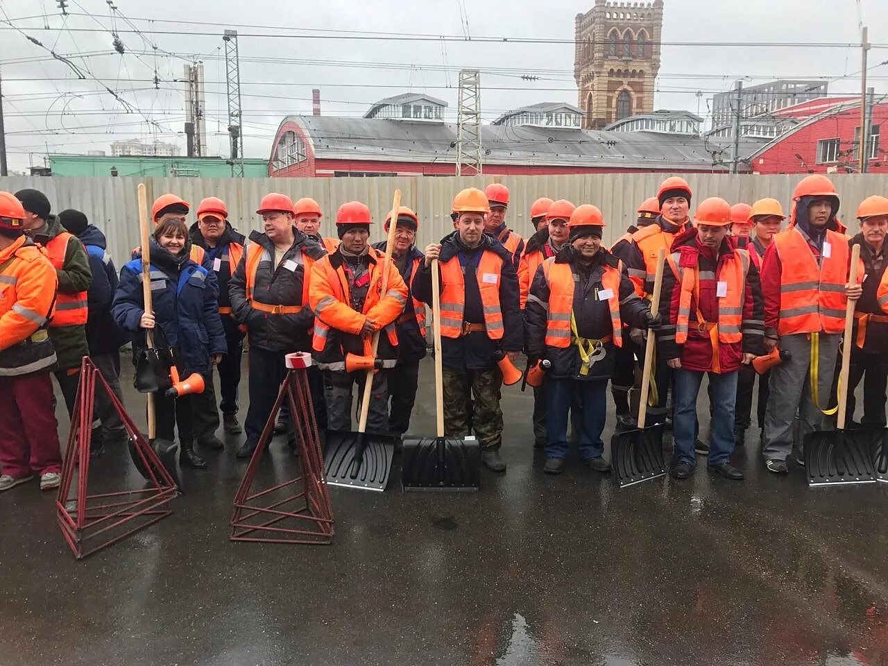 Вакансии дорожный рабочий вахта москва. Москва Жилищник ГБУ Жилищник района. ГБУ Жилищник района беговой. ГБУ Жилищник 2021. Жилищник района Нагатинский Затон Москва.