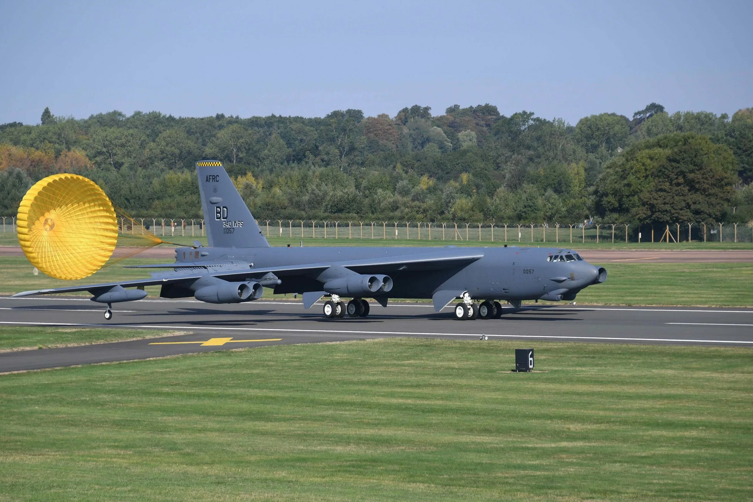 B 52h. B52h бомбардировщик. B 52 бомбардировщик. Boeing b-52h Stratofortress. В-52н ВВС США.