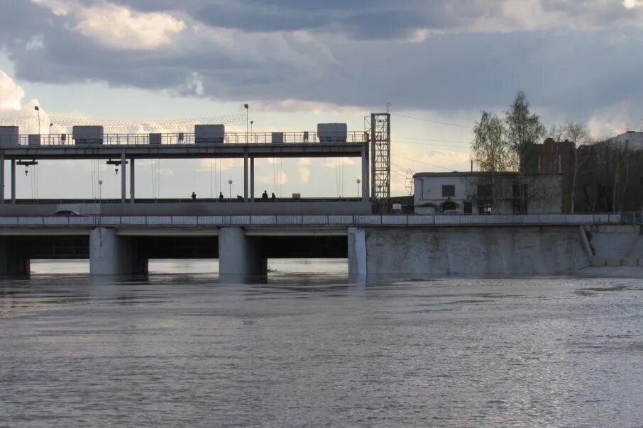 Уровень воды в реке тобол звериноголовское. Река Тобол Курган. Мост Тобол Курган. Дамба Курган. Река Тобол в Кургане 1970.