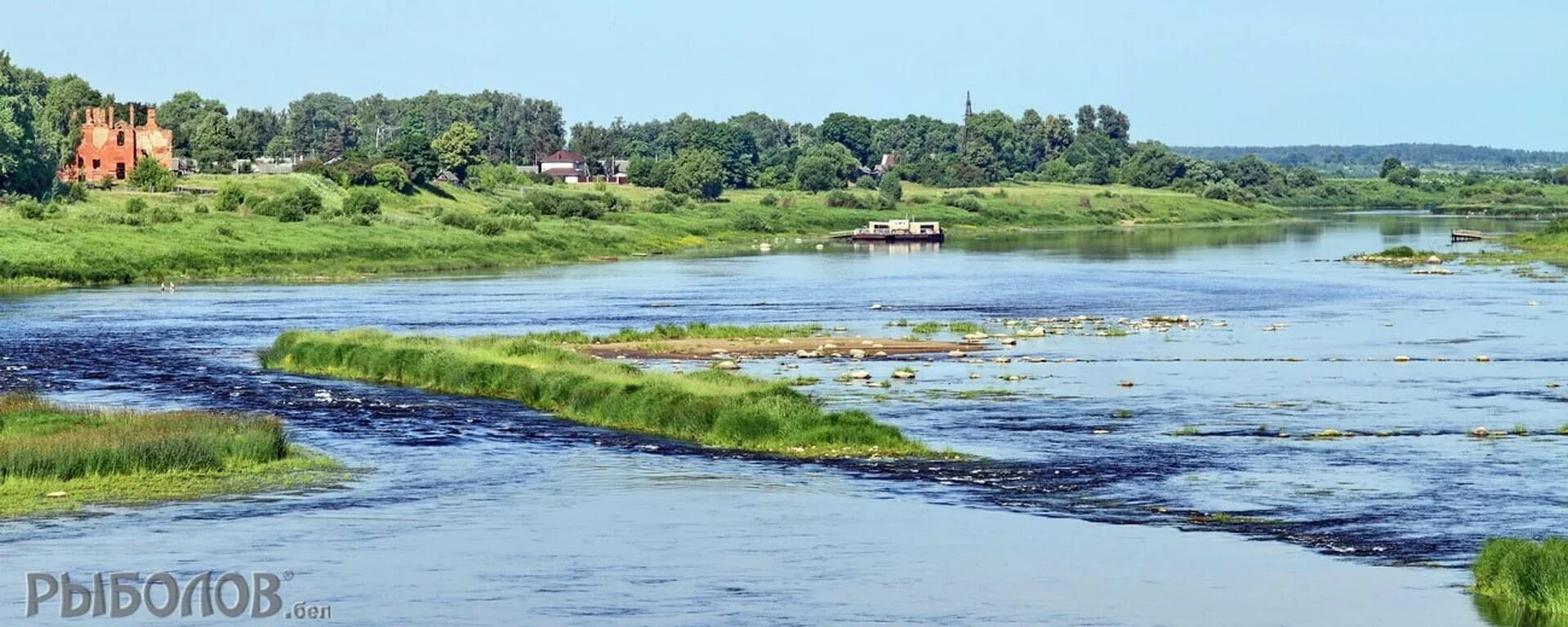 Река двина город. Река Даугава Западная Двина. Река Западная Двина Тверская область. Западная Двина Смоленская область. Западная Двина Льнозаводская улица.