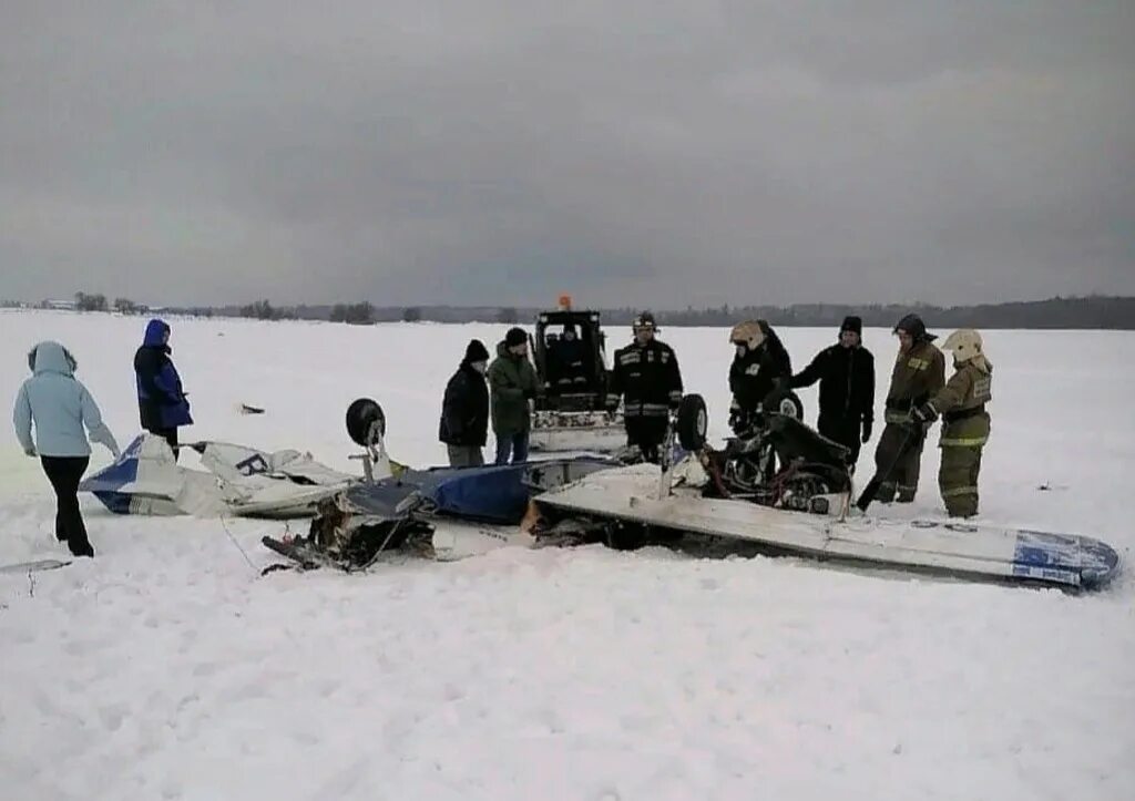 Разбился ивановский самолет. Крушение легкомоторного самолета зимой. Авиакатастрофы в России зимой. Фото крушение легкомоторного самолета.