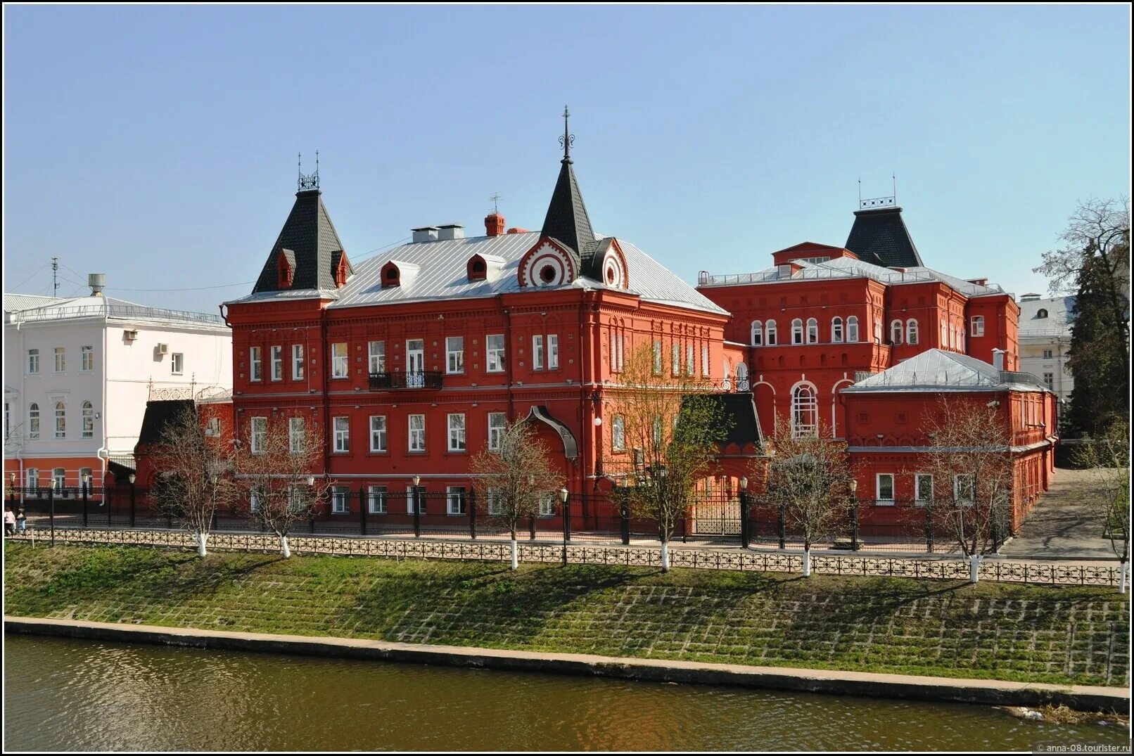 здание центрального банка орел. здание центробанка в орле. здание госбанка в орле. центральный банк города орла. центральный банк орел.