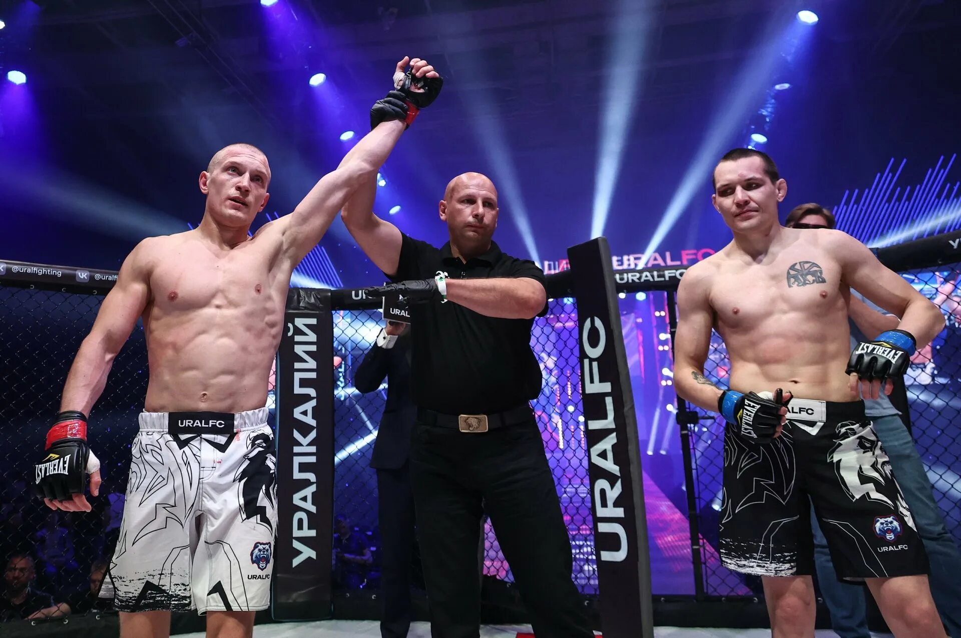 06 кард. Ural fighting. Ural fighting. Вячеслав дацик боец. Ризван куниев боец.