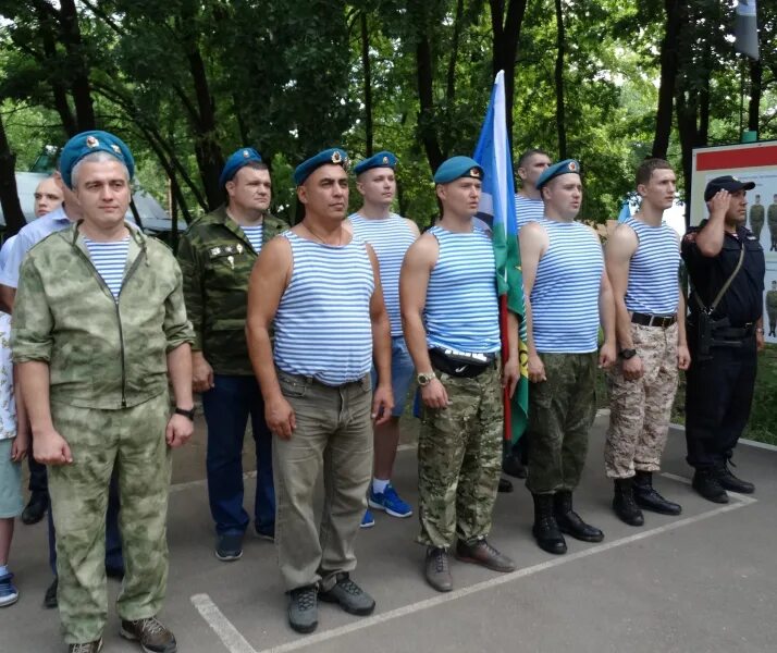 Подслушано рощинский самарская. Самара десантники. ВДВ Рощинский. Самарское ВДВ. ВДВ Самара.