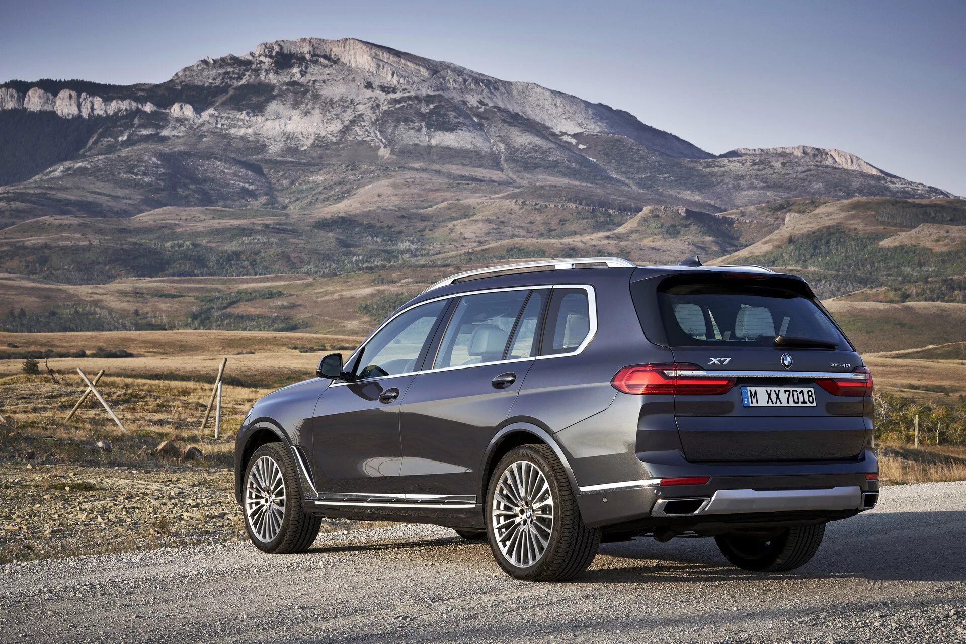 Новая x 7. BMW x7 xdrive40i. БМВ Икс 7. БМВ x7 2018. Новый БМВ х7.