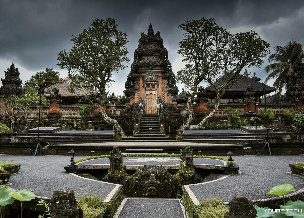 Что такое индонезия. Убуд Бали. Ubud Бали Индонезия. Убуд Бали храмы. Денпасар Бали Убуд.