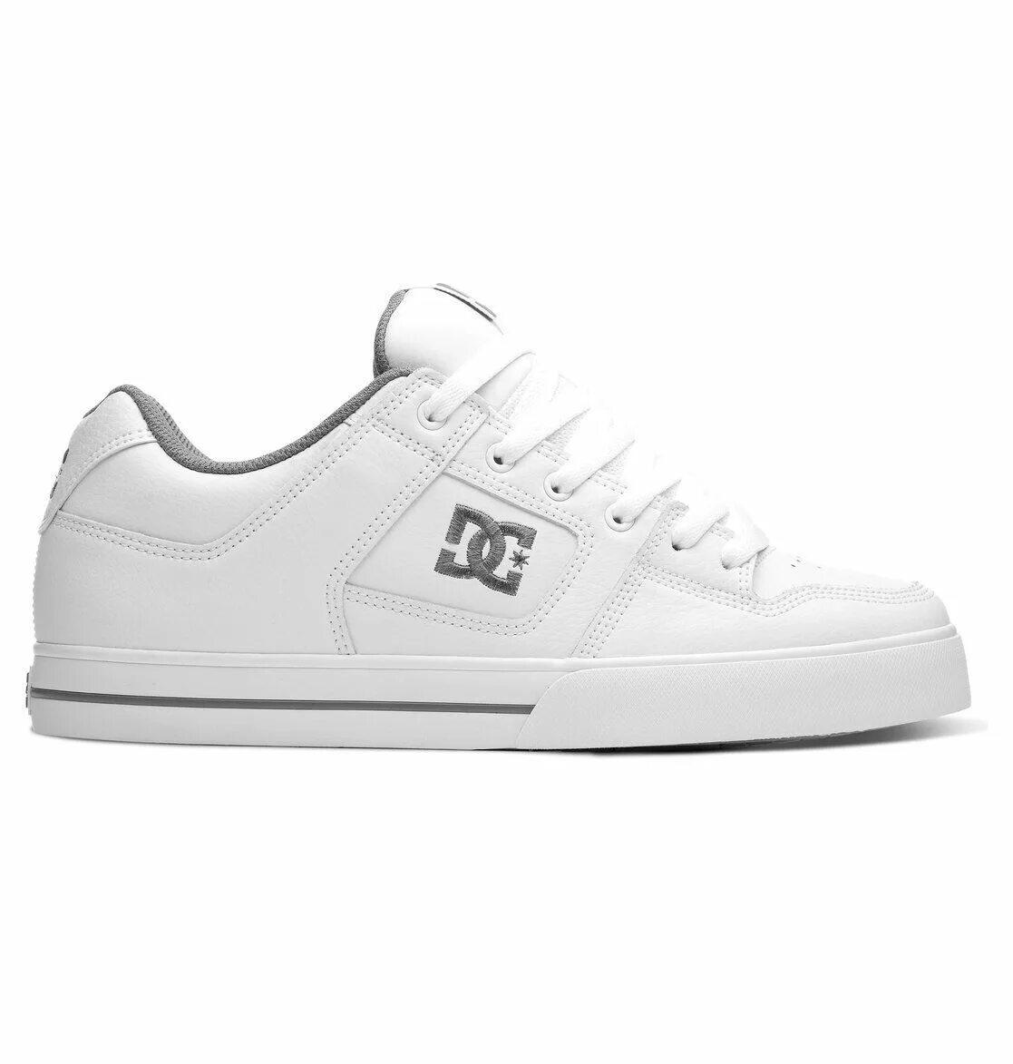 Dc white. Скейтерские кроссовки DC. Кроссовки DC Shoes белые. DC Shoes d0mpt291. DC Shoes белые кеды мужские.